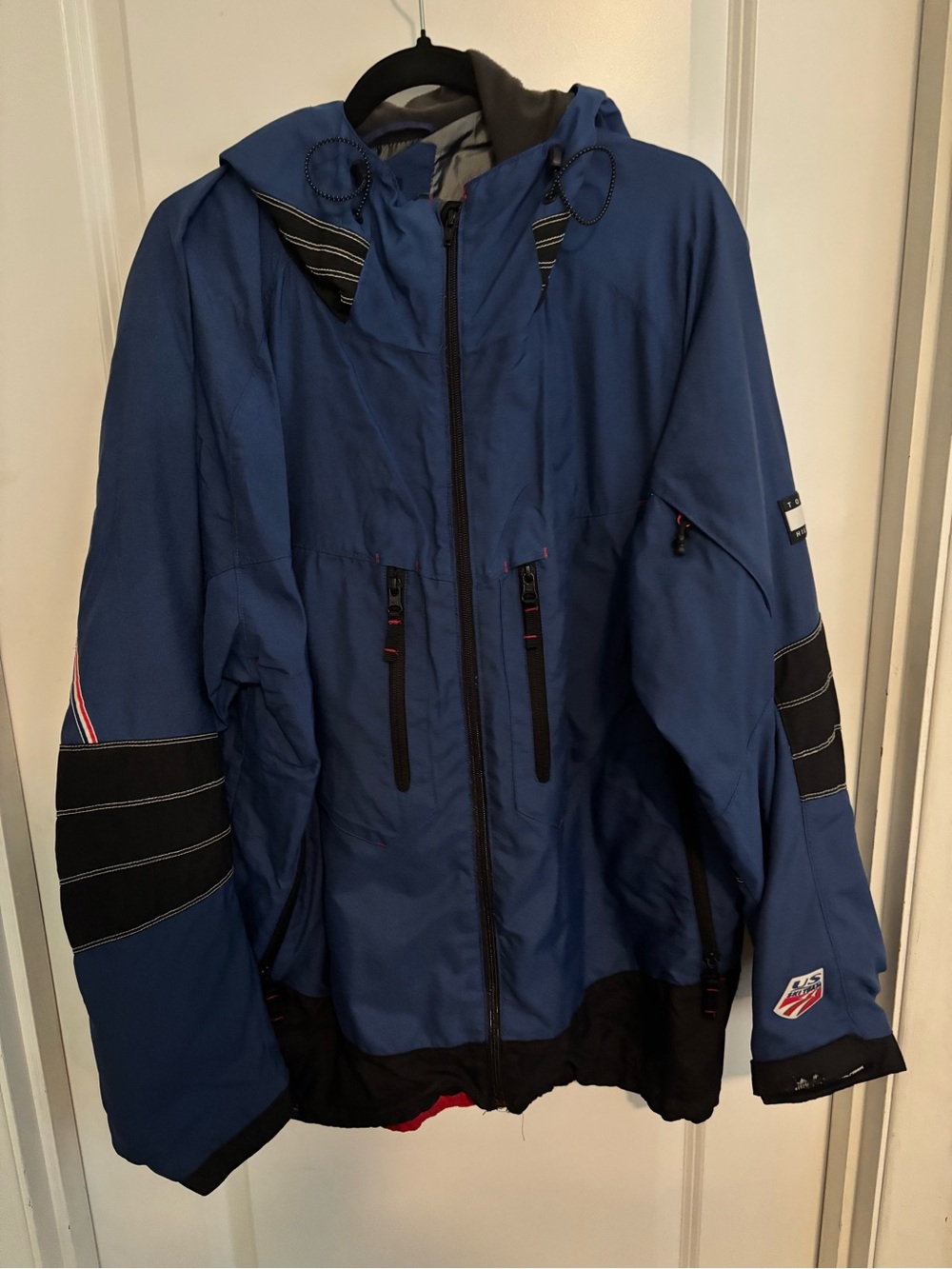 Vintage Tommy Hilfiger Blue Hooded Ski Jacket with Black Accents